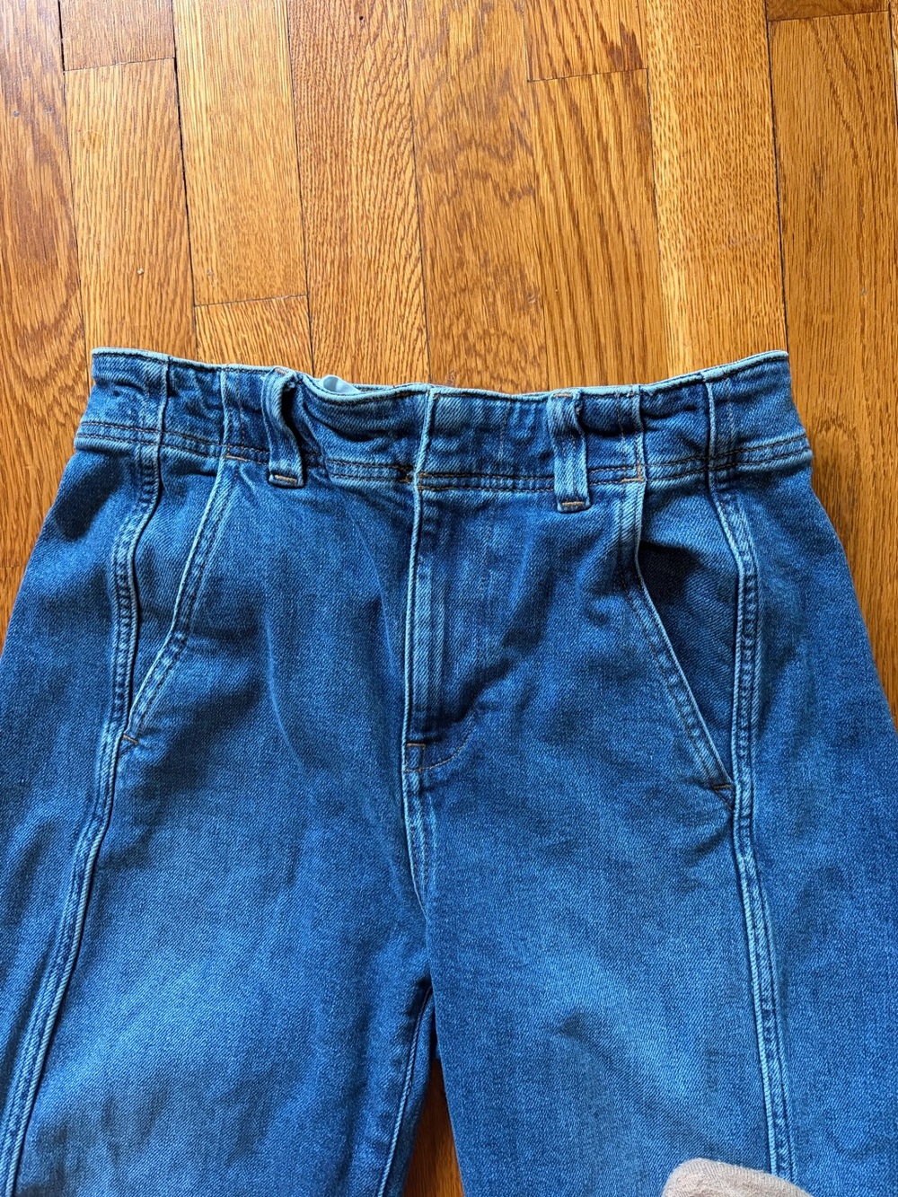 Madewell High-Rise Wide-Leg Tapered Jeans — Blue - Picture 4 of 7